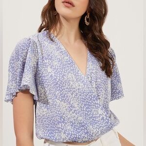 ASTR the Label Short Sleeve Plisse Top SIZE M